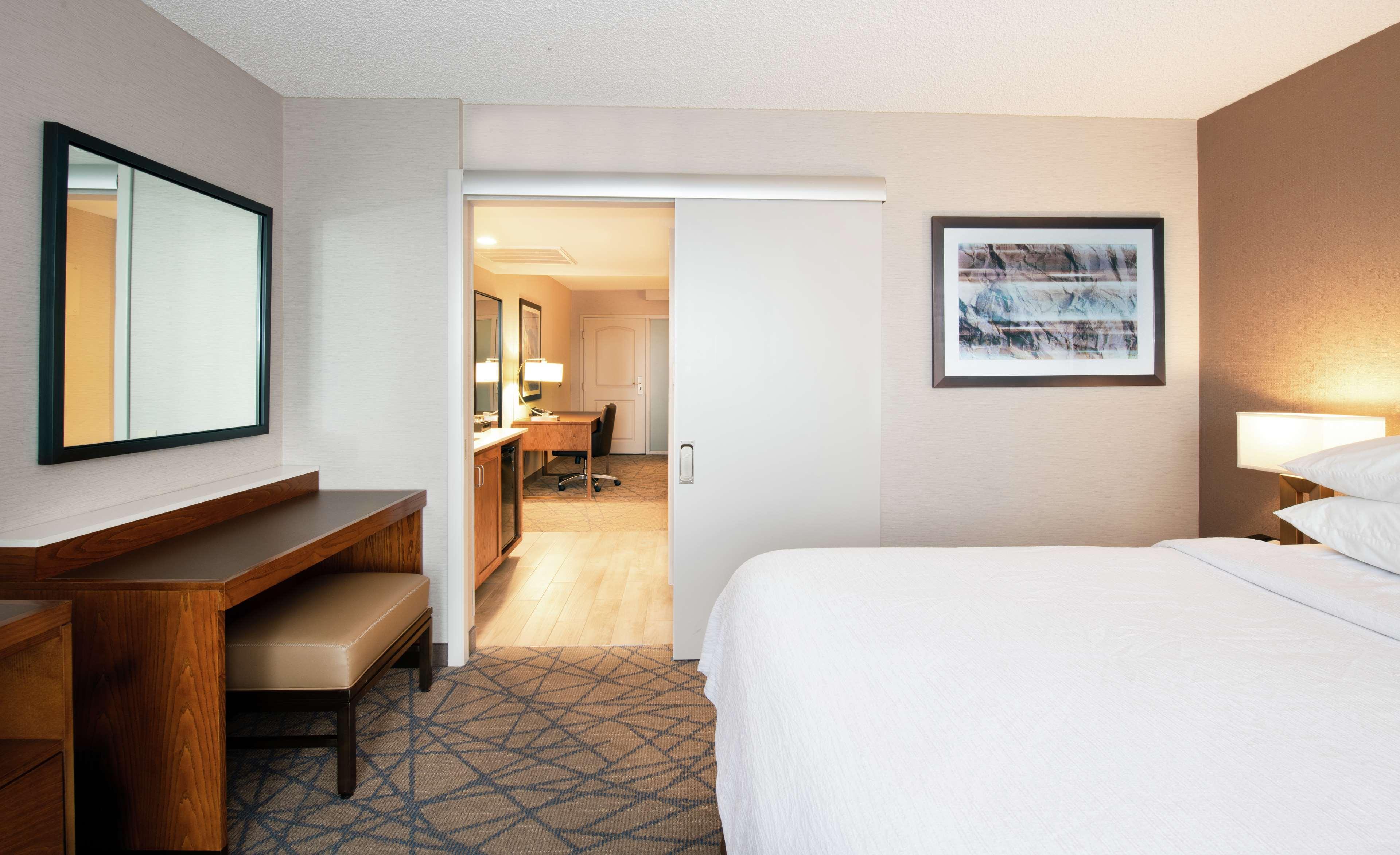 Embassy Suites By Hilton Colorado Springs Eksteriør bilde