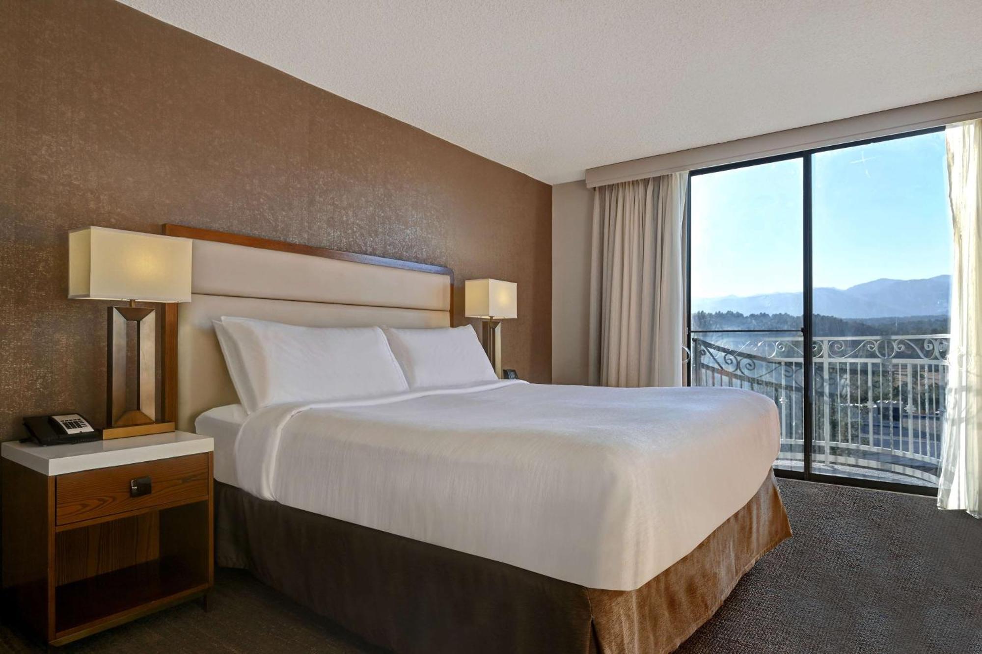 Embassy Suites By Hilton Colorado Springs Eksteriør bilde